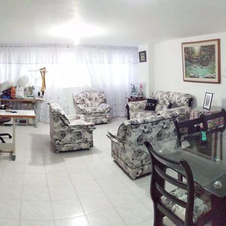 סן גיל Hostal Dante מראה חיצוני תמונה