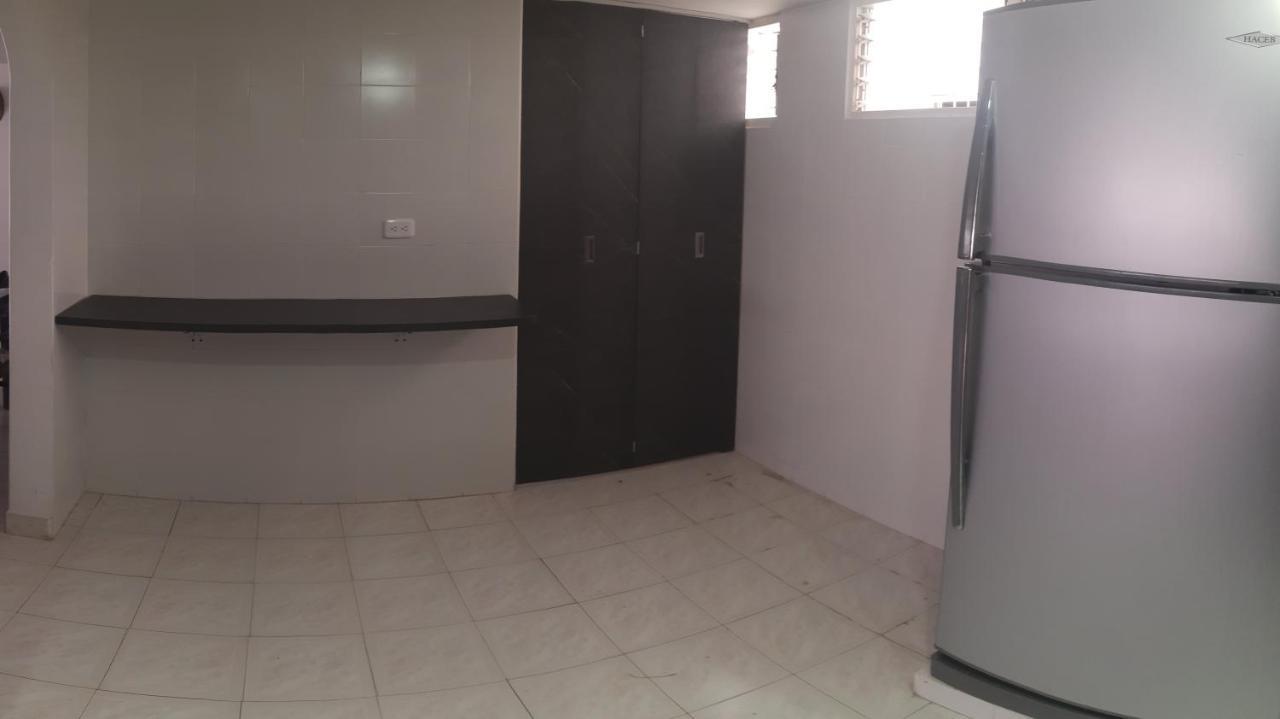 סן גיל Hostal Dante מראה חיצוני תמונה