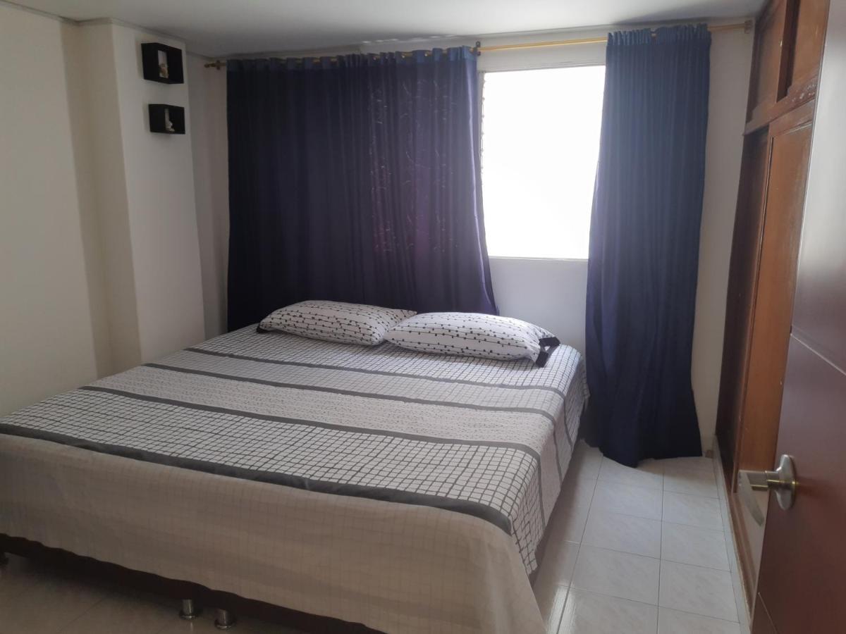 סן גיל Hostal Dante מראה חיצוני תמונה