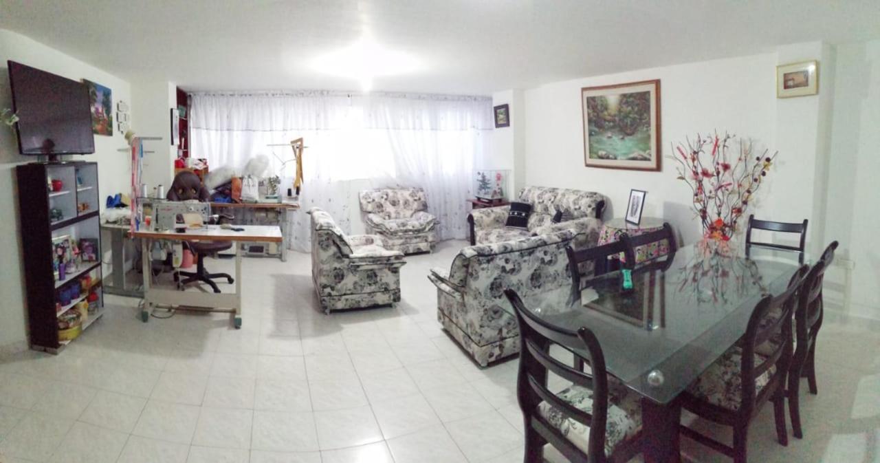 סן גיל Hostal Dante מראה חיצוני תמונה