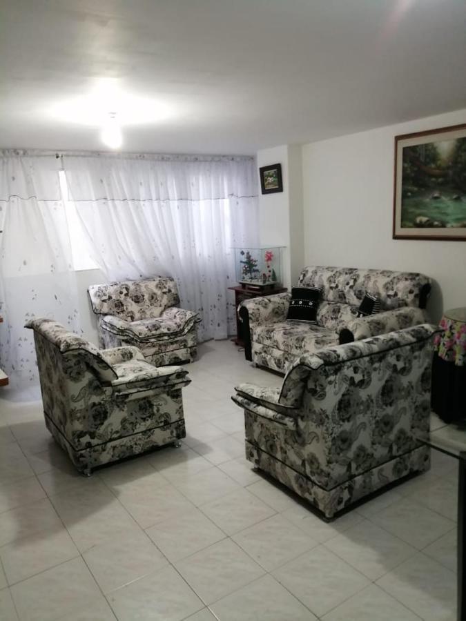 סן גיל Hostal Dante מראה חיצוני תמונה